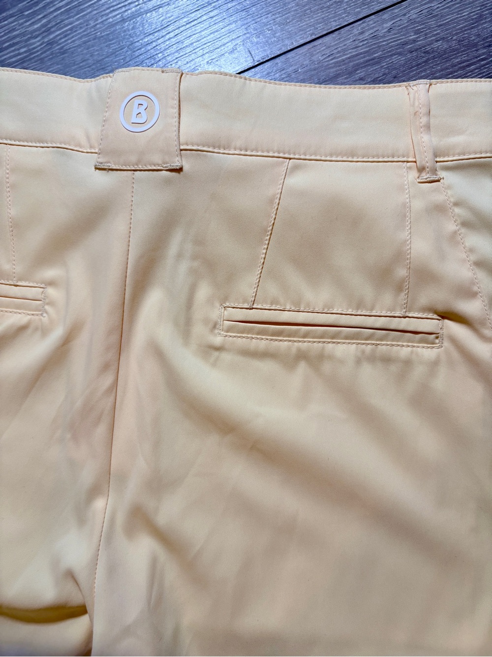 Bogner Koralie Light Yellow Functional Golf Shorts Size 6 - Picture 3 of 8